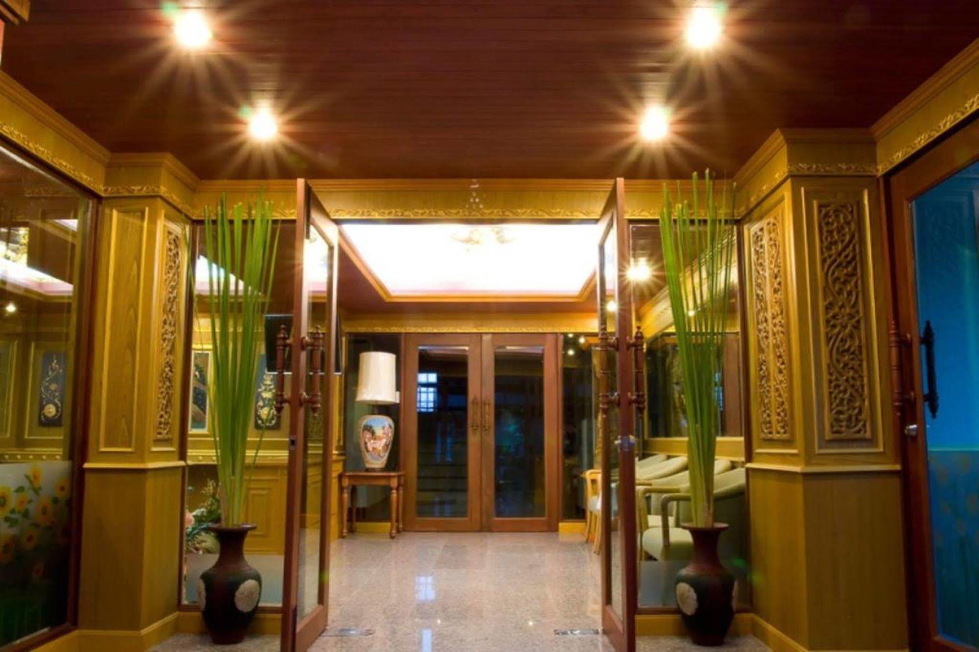 Oyo 280 Thai Garden Resort Bangkok Dış mekan fotoğraf